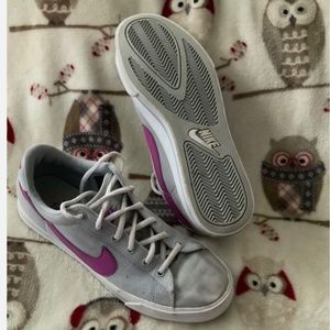 Nike Women Gray Court Legacy Sneakers Size 9 Purple and Grey Classic Flat